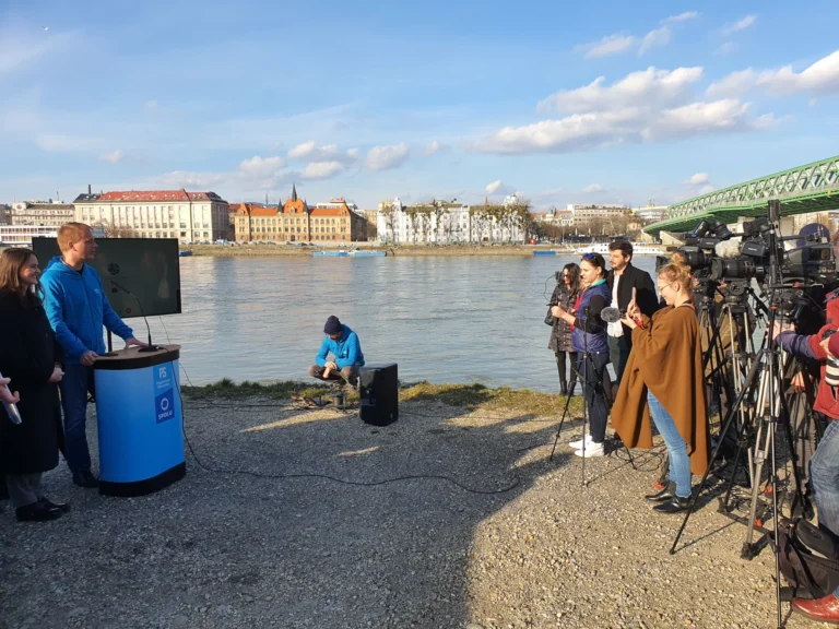 Berichterstattung über Presseveranstaltungen von politischen Parteien im Freien - AudioPressBox unterstützt die Audioverbreitung in den Medien