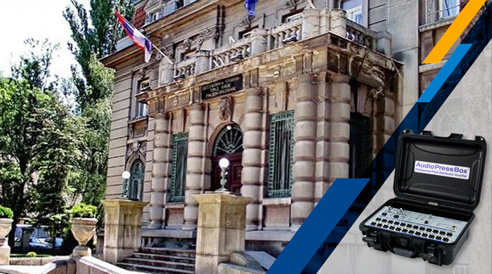Press event at historic building — AudioPressBox APB 224-C deployed for media