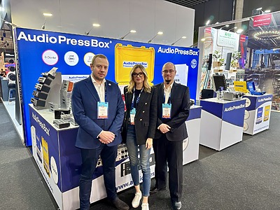 AudioPressBox team at the trade show booth